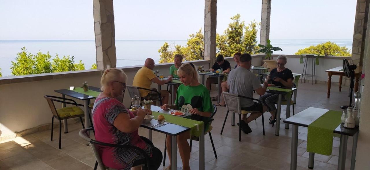 Guesthouse Oaza Emi Dobra Voda Dış mekan fotoğraf
